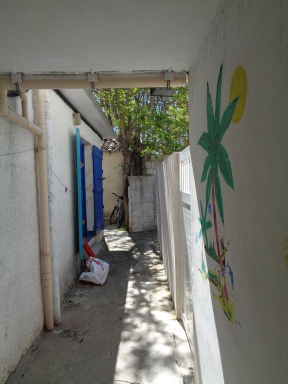 Typique Logement De Pecheur Proche Port Le Grau-du-Roi Exterior photo